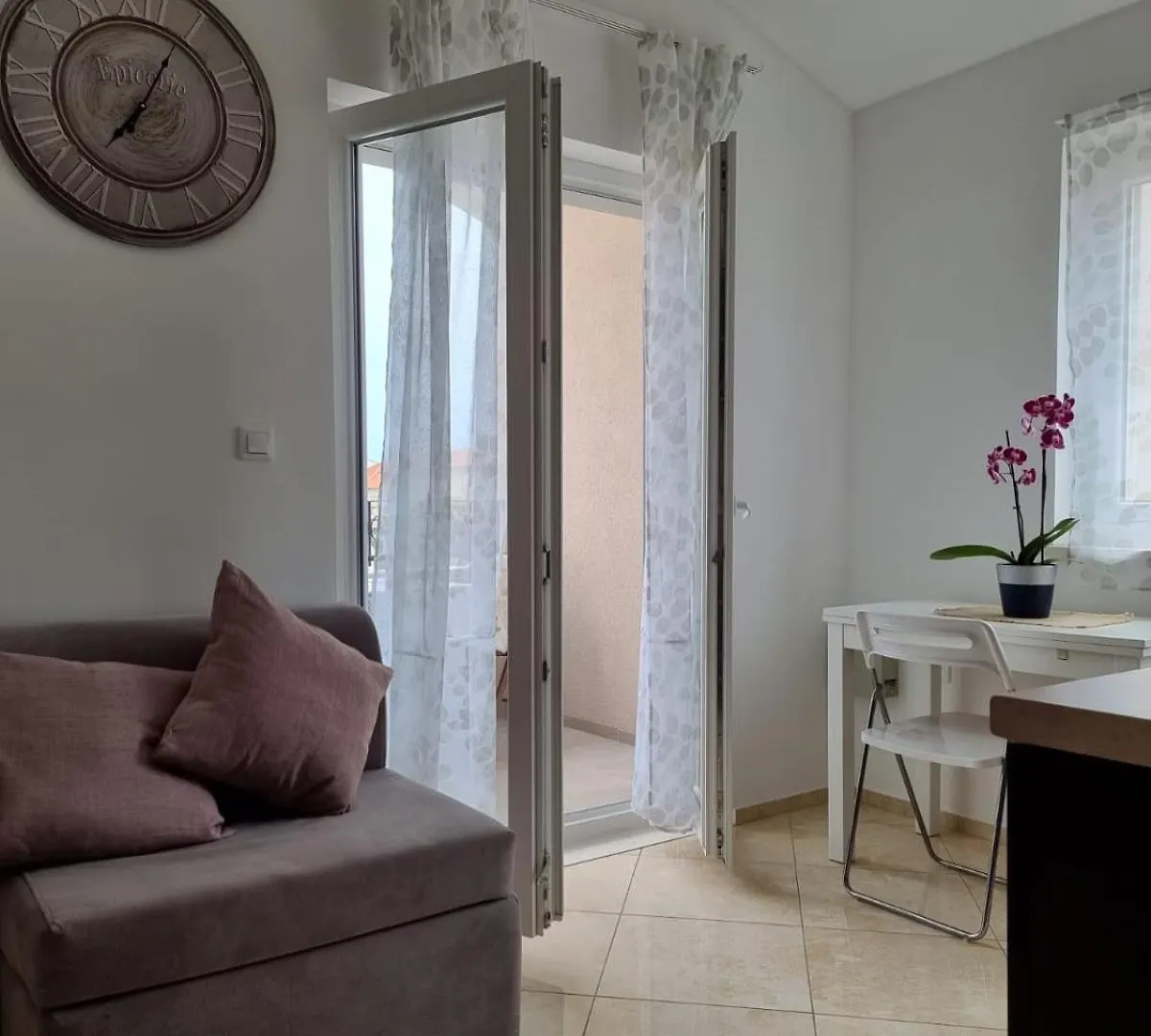 Vila Bonbon 3 0*, Biograd Na Moru Croatia